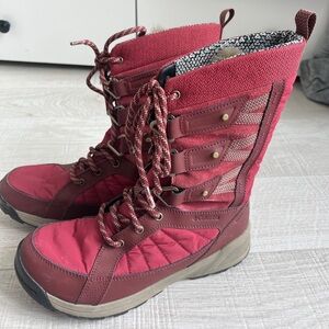 Columbia Women's Meadows Omni-Heat 3D Mid Calf Boots size 8.5. Like new